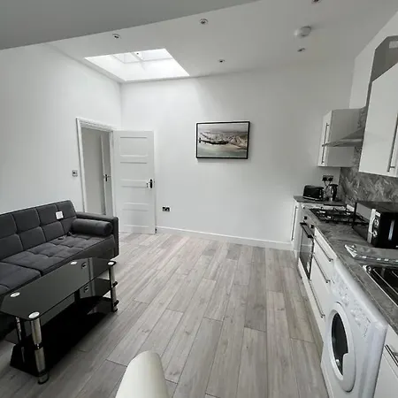Lovely 2 Bedroom Flat With Roof Terrace In London Nw6 Exterior photo
