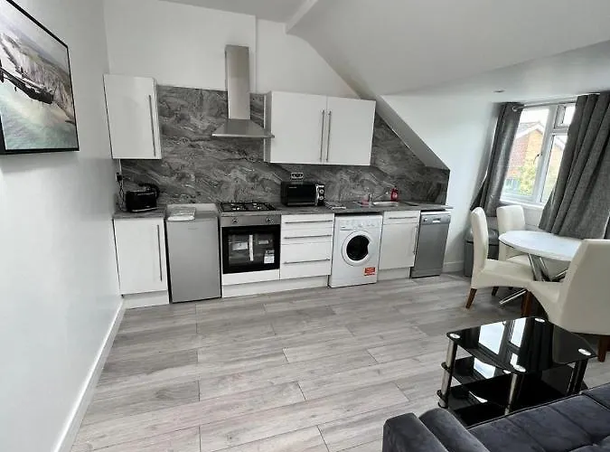 Lovely 2 Bedroom Flat With Roof Terrace In London Nw6